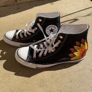Converse Chuck Taylor All Star Embroidered Flower